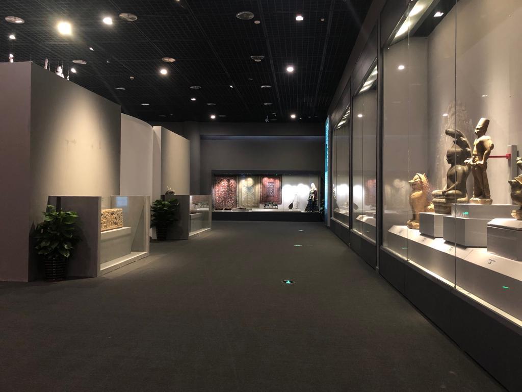 Азербайджанские ковры и ювелирные изделия вызвали большой интерес в Китае (ФОТО)