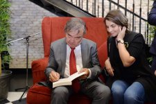 Великий казах Олжас Сулейменов в литературном Баку (ФОТО)