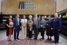 Великий казах Олжас Сулейменов в литературном Баку (ФОТО)