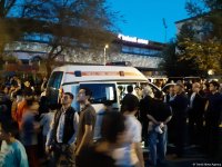 Пожар в многоэтажном здании в Баку потушен (ФOTO)
