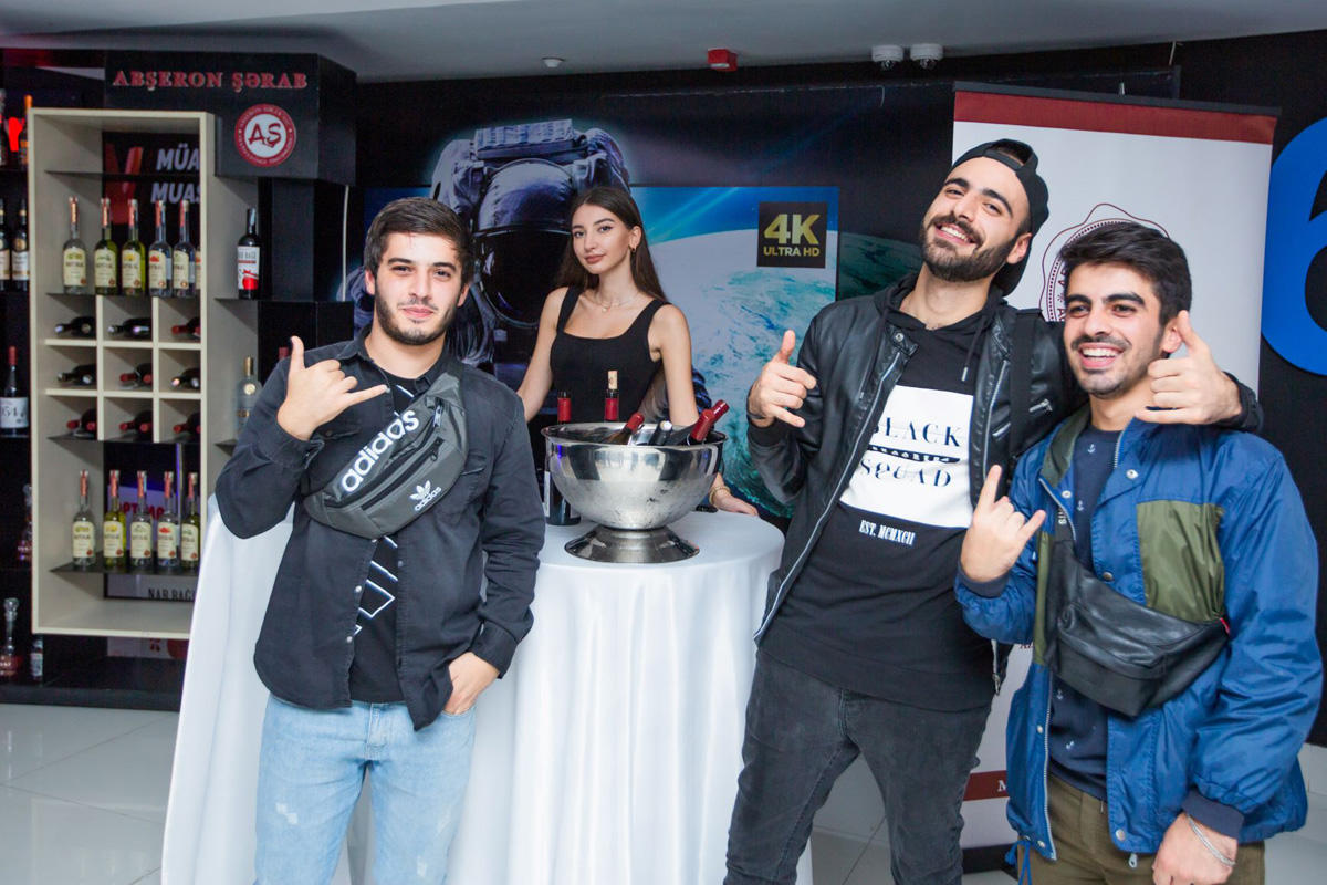 В Баку появился самый харизматичный злодей (ФОТО, ВИДЕО)