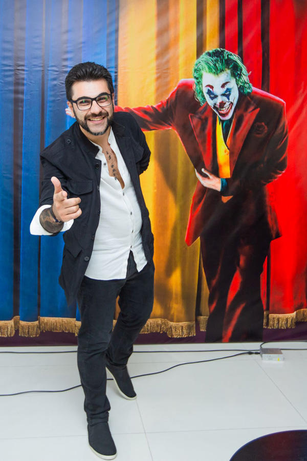 В Баку появился самый харизматичный злодей (ФОТО, ВИДЕО)