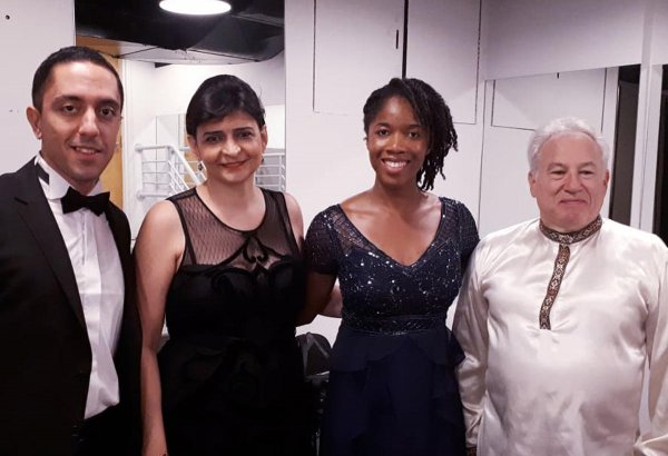 Американцы исполняют газели Насими и играют на азербайджанских инструментах (ФОТО)