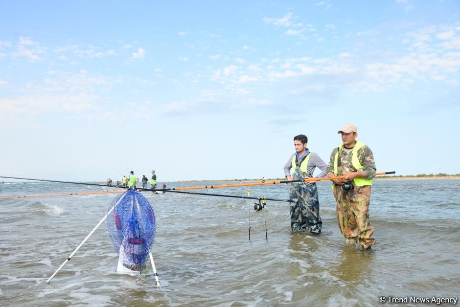 В Абшеронском национальном парке прошел турнир по рыболовству (ФОТО)