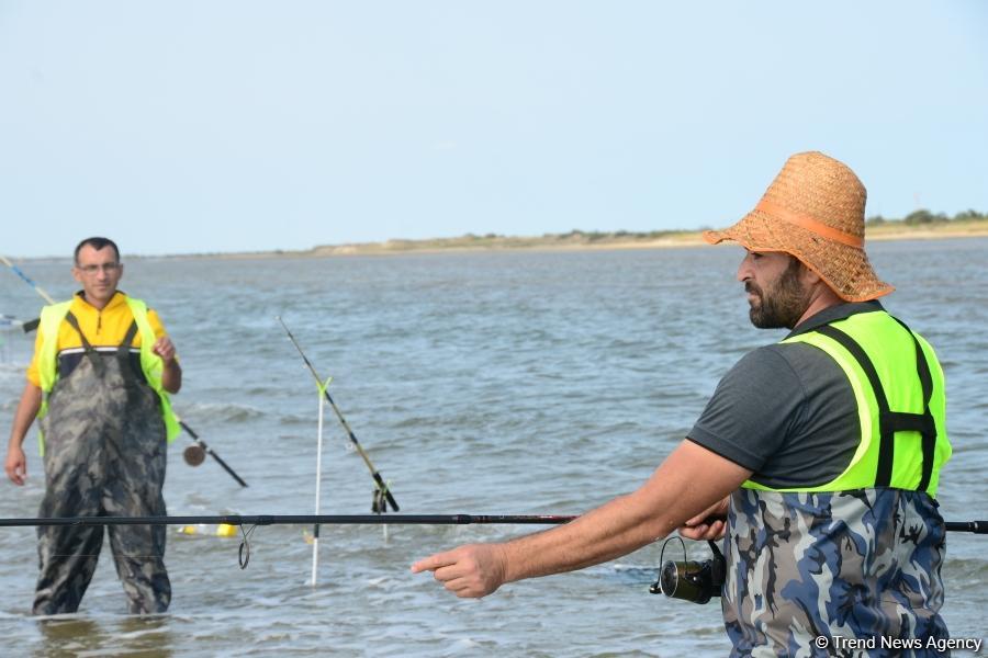 В Абшеронском национальном парке прошел турнир по рыболовству (ФОТО)