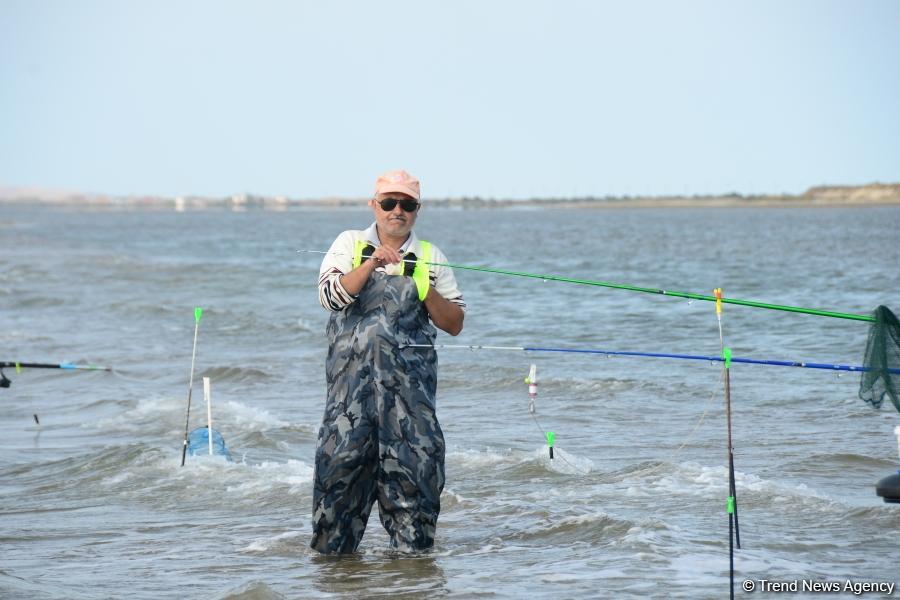 В Абшеронском национальном парке прошел турнир по рыболовству (ФОТО)