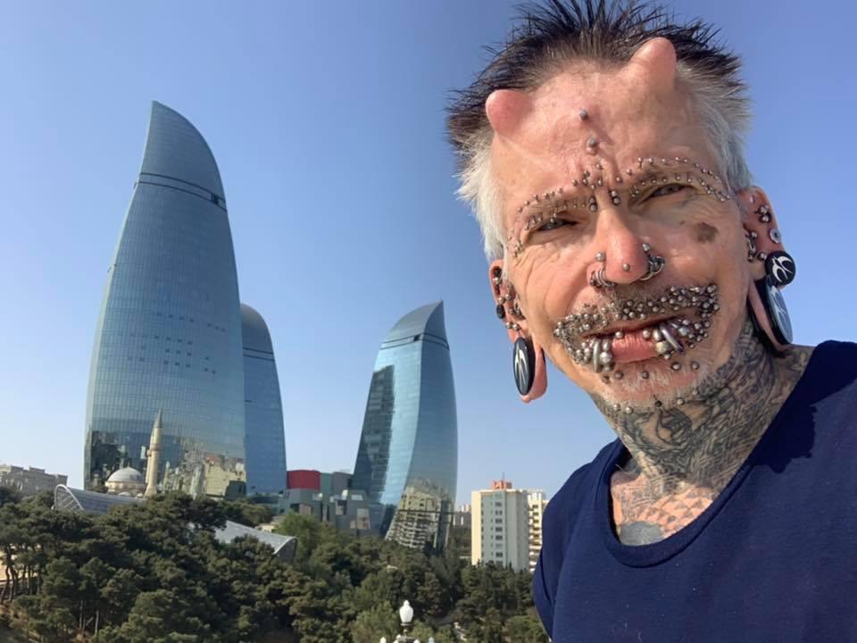 Баку был шокирован моим видом - Рольф Бухгольц, самый пирсингованный человек в мире (ФОТО)