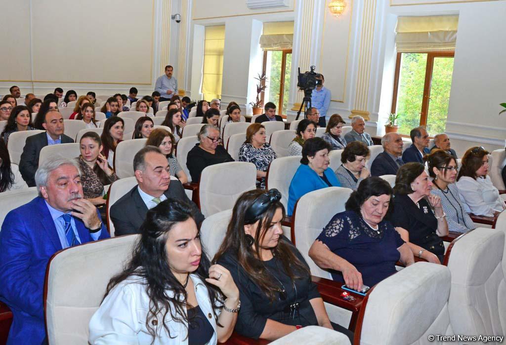 В Баку прошла научная конференция в связи с 80-летним юбилеем видного ученого-востоковеда Аиды Имангулиевой (ФОТО) (версия 2)