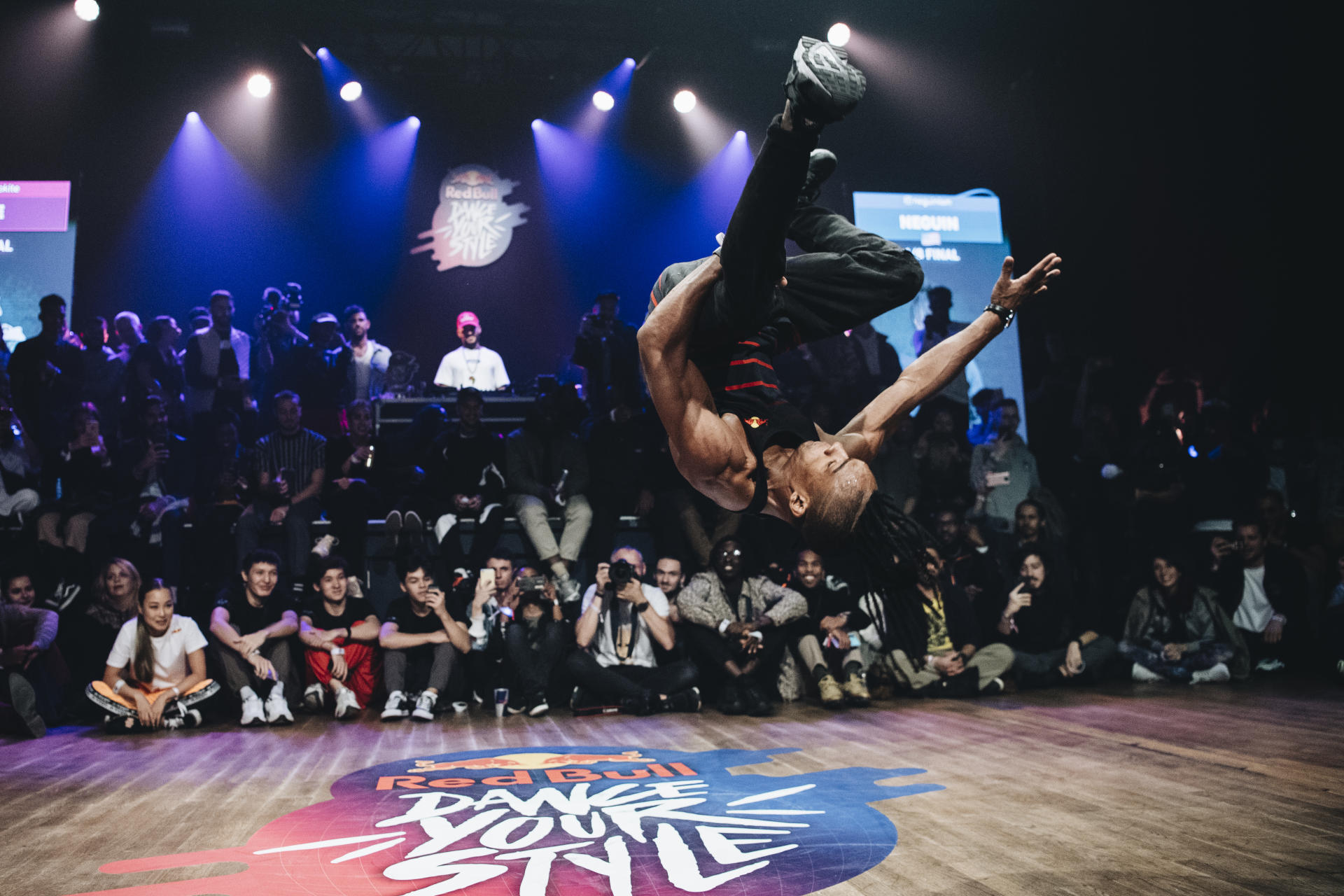 Азербайджанский хип-хоп танцор в мировом финале Red Bull Dance Your Style во Франции (ФОТО)