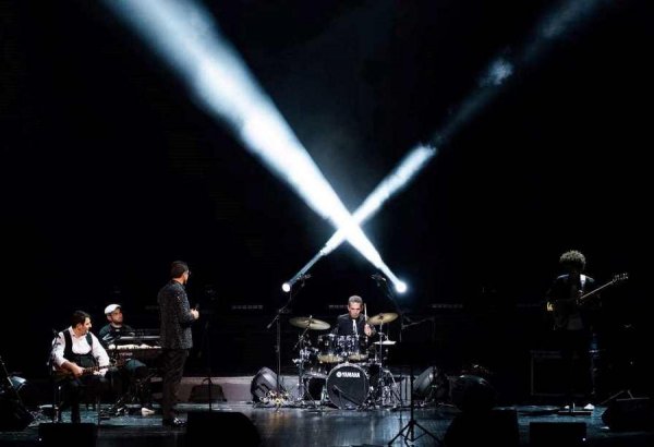 Азербайджанцы в Астрахани - Черная комната, этническая музыка и надежды на следующие встречи(ФОТО)