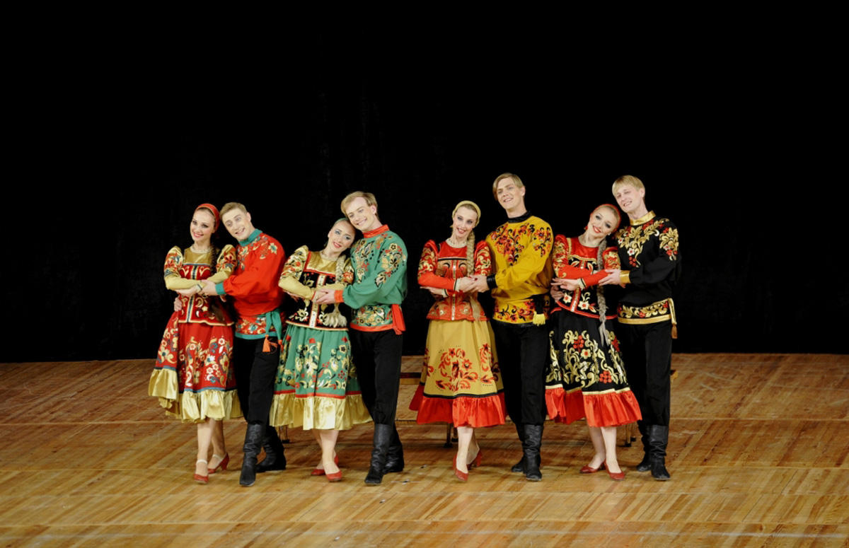 Дни России в Азербайджане. А какие девушки плывут, словно лебедушки, по сцене! (ФОТО)