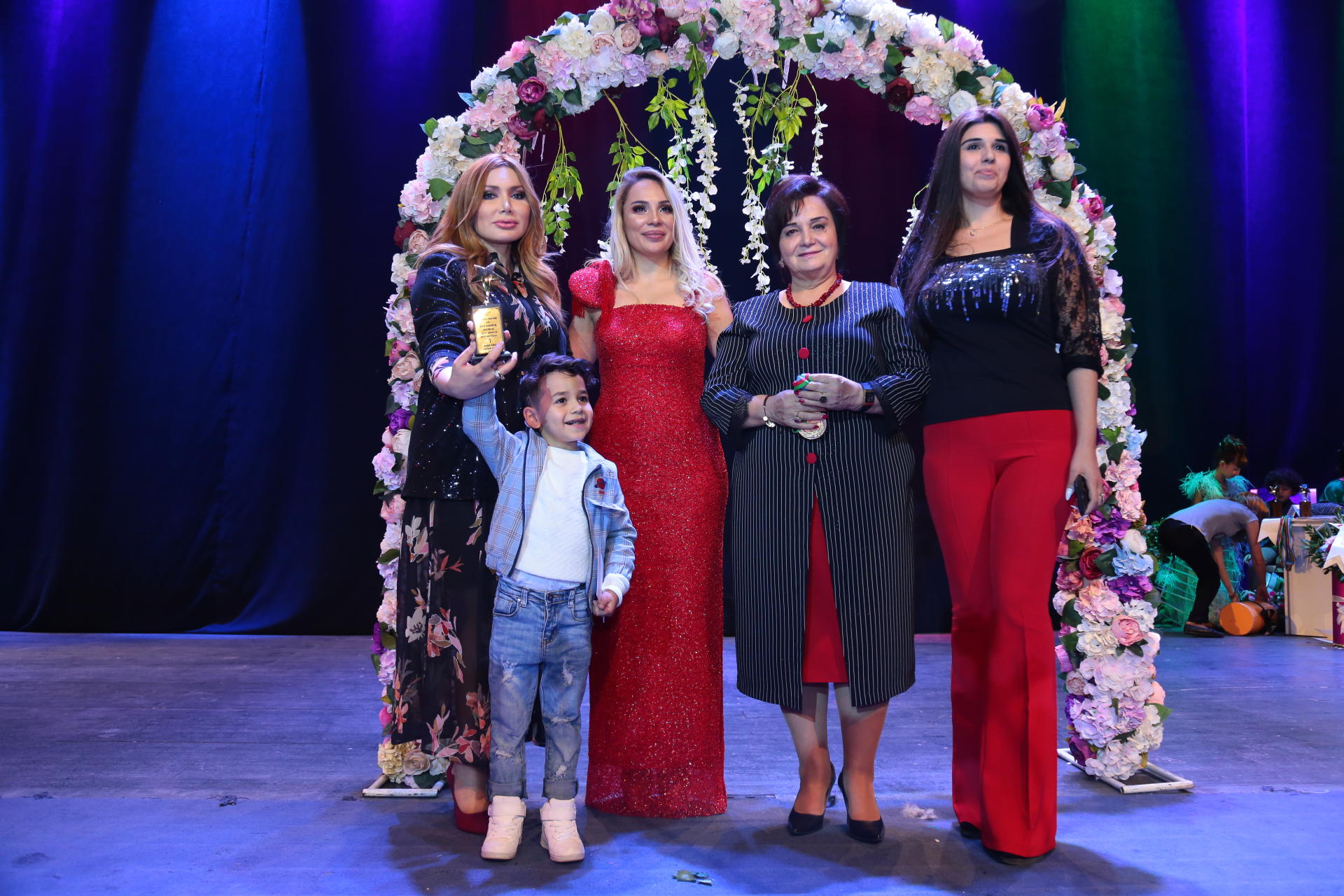 Из Гянджи на обложки глянцевых изданий – модное дефиле осень-зима (ФОТО)