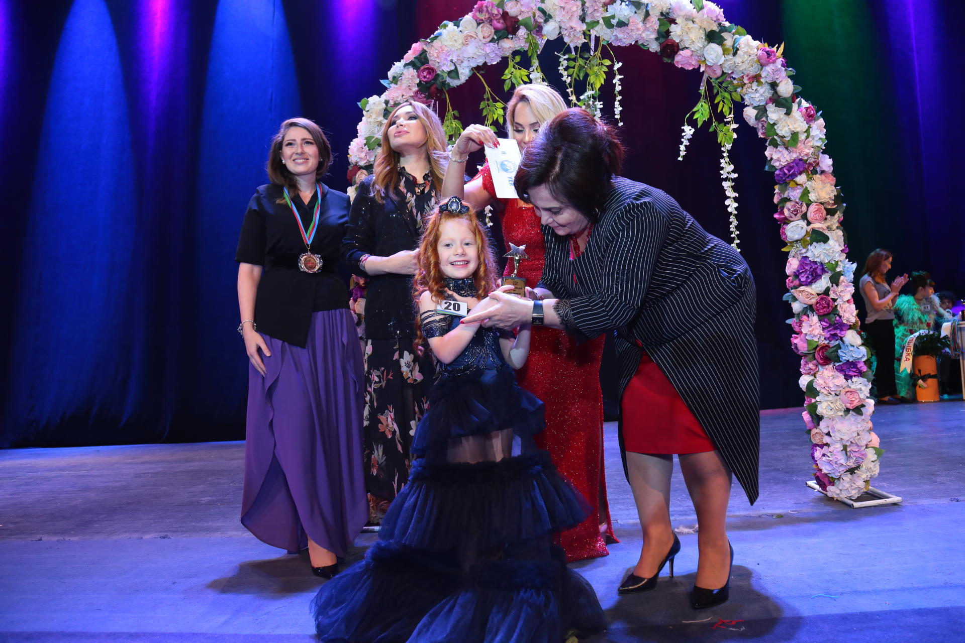 Из Гянджи на обложки глянцевых изданий – модное дефиле осень-зима (ФОТО)