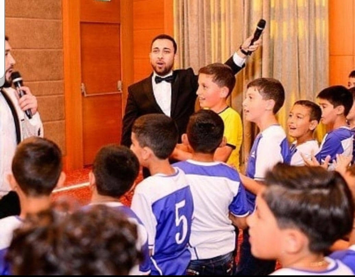 Азербайджанские звезды поддерживают футбол и отправляют Айхана в "Валенсию" (ФОТО/ВИДЕО)