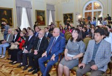 В Баку состоялась торжественная церемония награждения деятелей культуры (ФОТО)