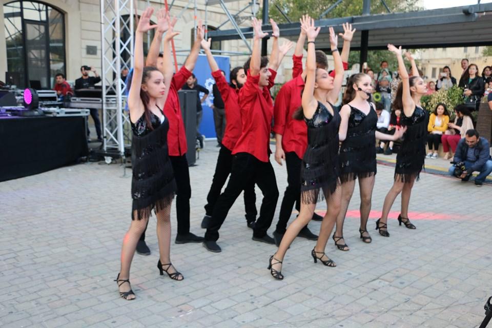 Потрясающими инсталляциями на Девичьей башне состоялось открытие Baku Jazz Festival 2019 (ВИДЕО, ФОТО)