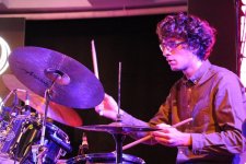 Своеобразный педагог-оркестр и Aron Talas Trio зажгли огни вечернего Баку (ФОТО)