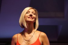 Красавица из Франции обворожила  бакинцев (ВИДЕО, ФОТО)