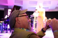 Красавица из Франции обворожила  бакинцев (ВИДЕО, ФОТО)