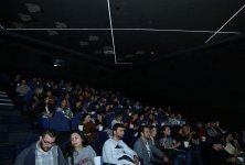 Известный турок рассмешил до слез бакинцев (ФОТО, ВИДЕО)