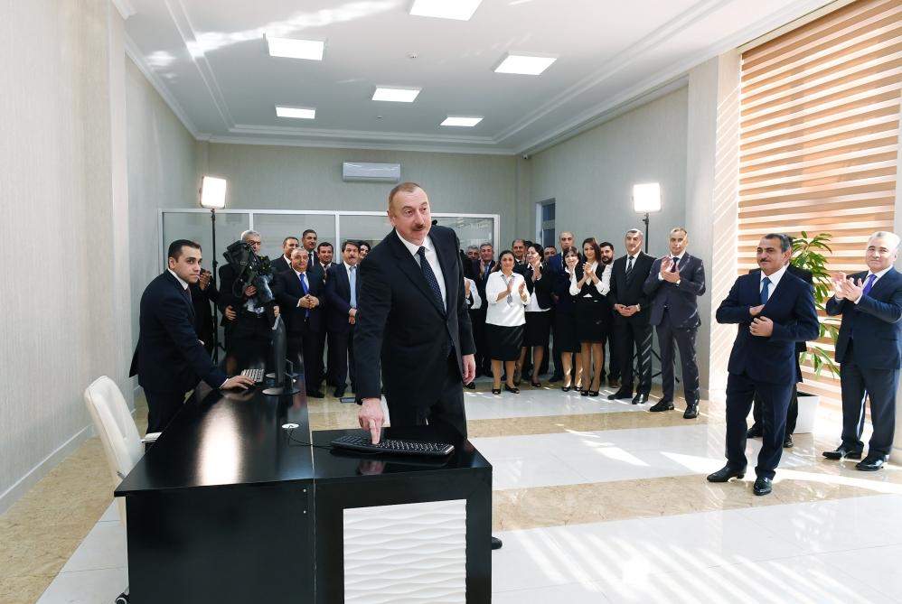 Президент Ильхам Алиев принял участие в церемонии сдачи в эксплуатацию системы снабжения питьевой водой и канализации в Агдаше (ФОТО)