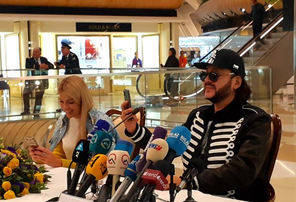 Филипп Киркоров прилетел в Баку с особым настроением (ФОТО)