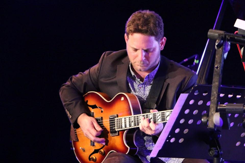 Claire Parsons & Eran Har Even показали свою любовь в Баку (ВИДЕО, ФОТО)