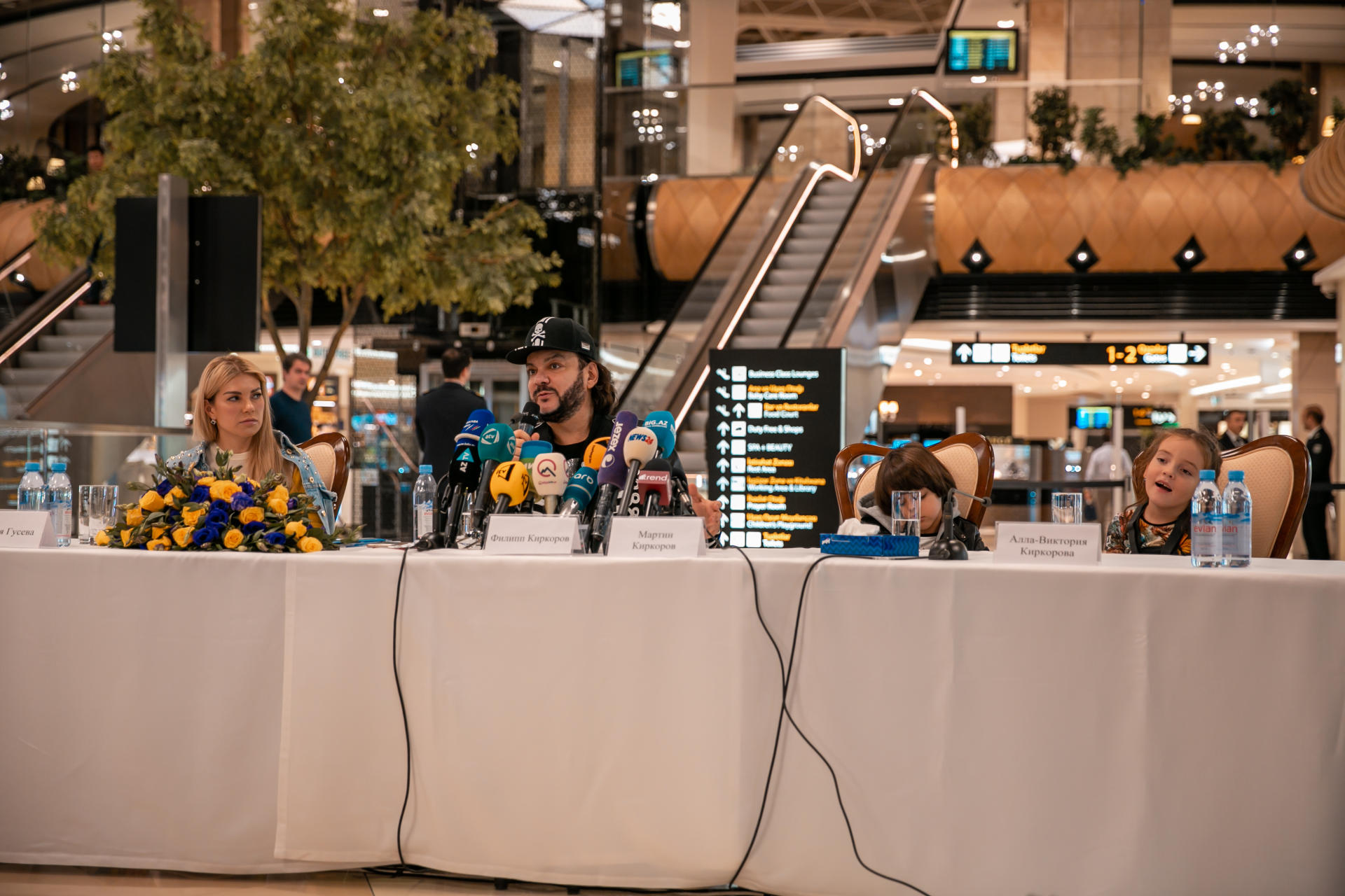 Филипп Киркоров признался в любви к Азербайджану – интересная беседа с Королем в аэропорту (ФОТО/ВИДЕО)