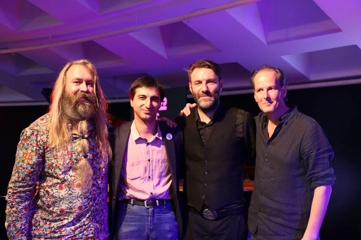 Норвежский викинг и "двойник" Джанлуиджи Буффона в вечернем Баку (ВИДЕО, ФОТО)