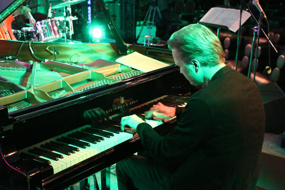 Норвежский викинг и "двойник" Джанлуиджи Буффона в вечернем Баку (ВИДЕО, ФОТО)