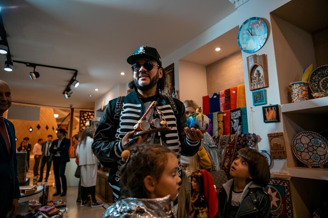 Филипп Киркоров признался в любви к Азербайджану – интересная беседа с Королем в аэропорту (ФОТО/ВИДЕО)