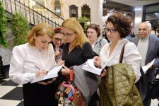 "Темница" Чингиза Алекперзаде озарилась лучезарным светом дочерей и добрых друзей (ФОТО, ВИДЕО)