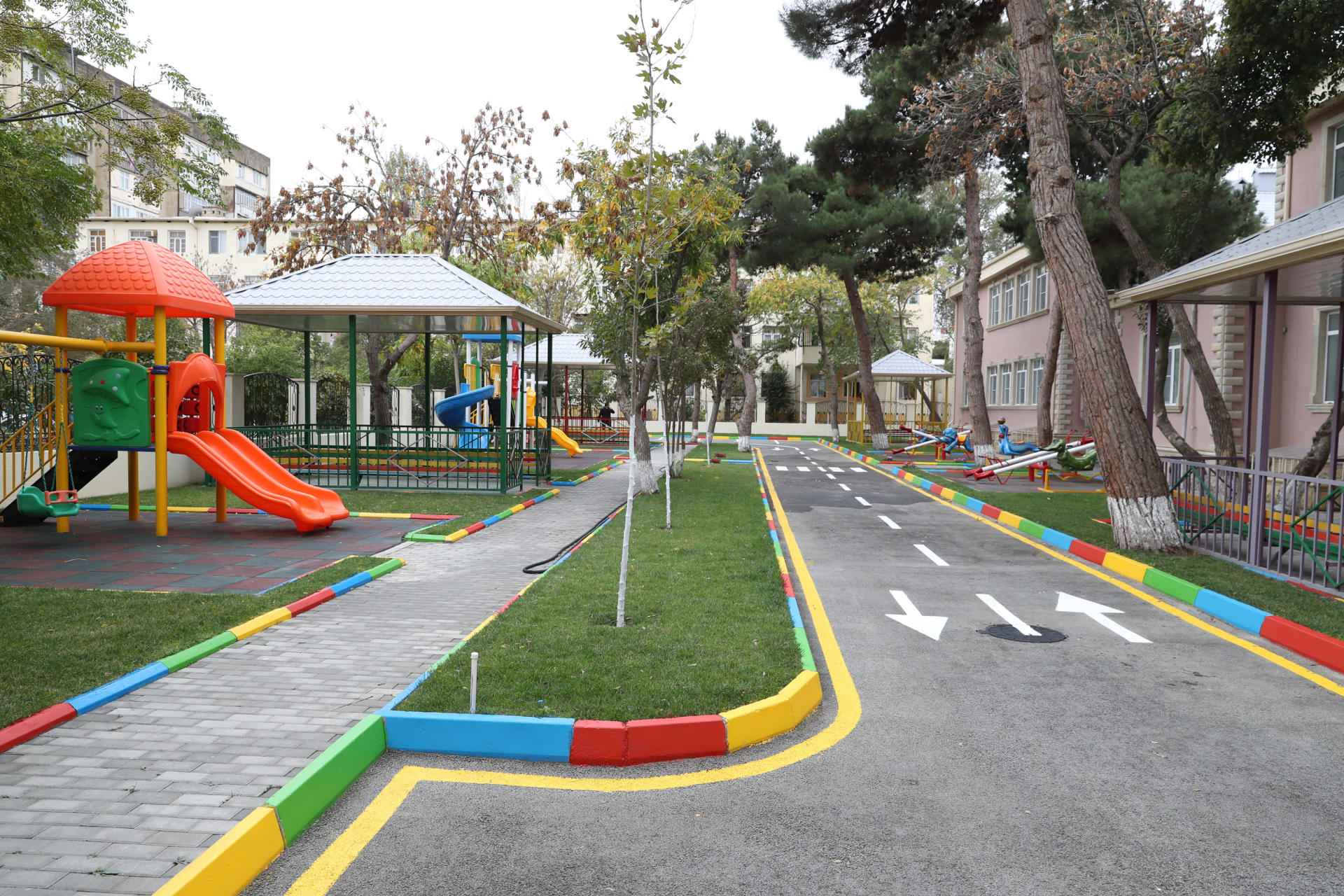 Первый вице-президент Мехрибан Алиева побывала в яслях-детском саду номер 64 в Наримановском районе Баку (ФОТО) (версия 2)