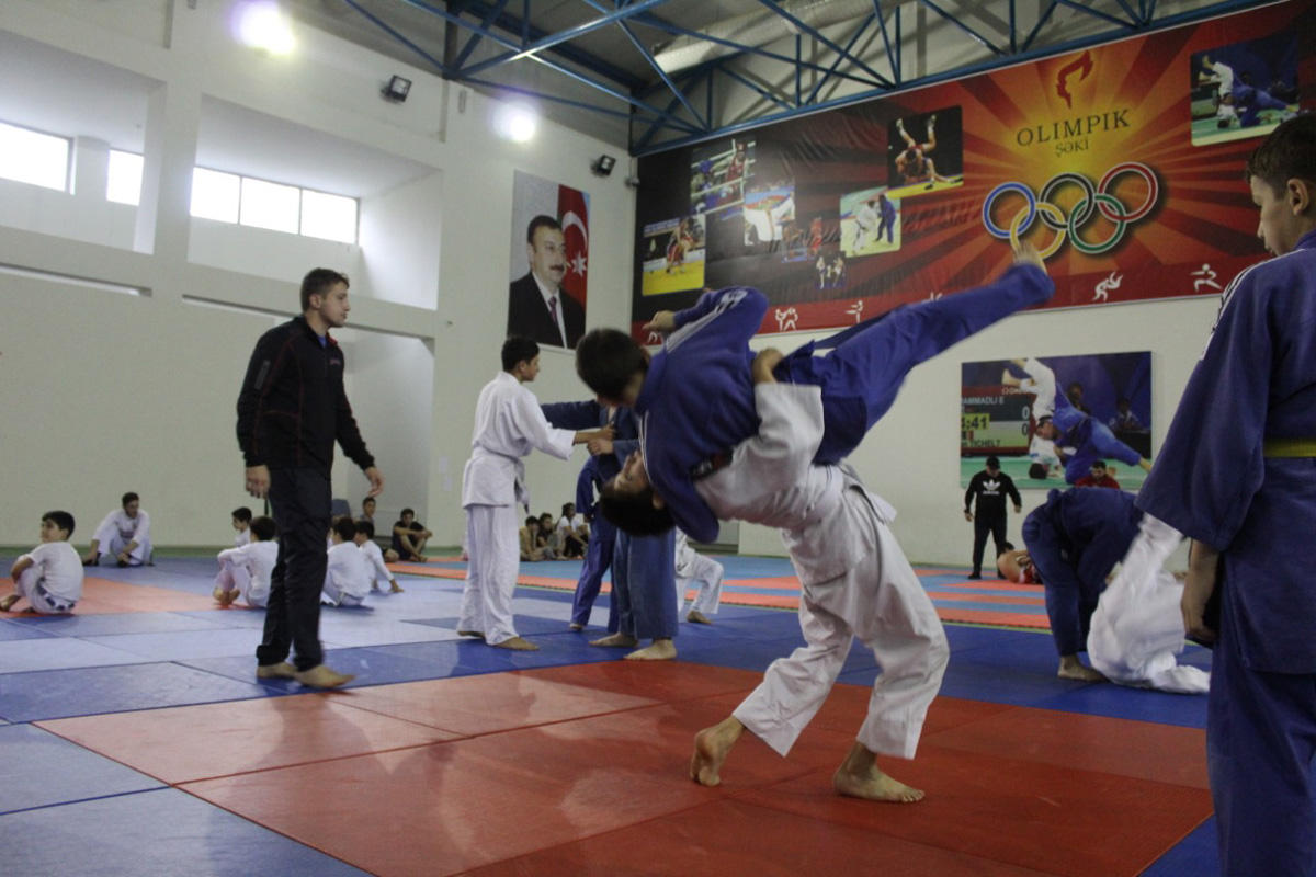 Побеждай своим духом! Большой спортивный фестиваль в Шеки (ФОТО)