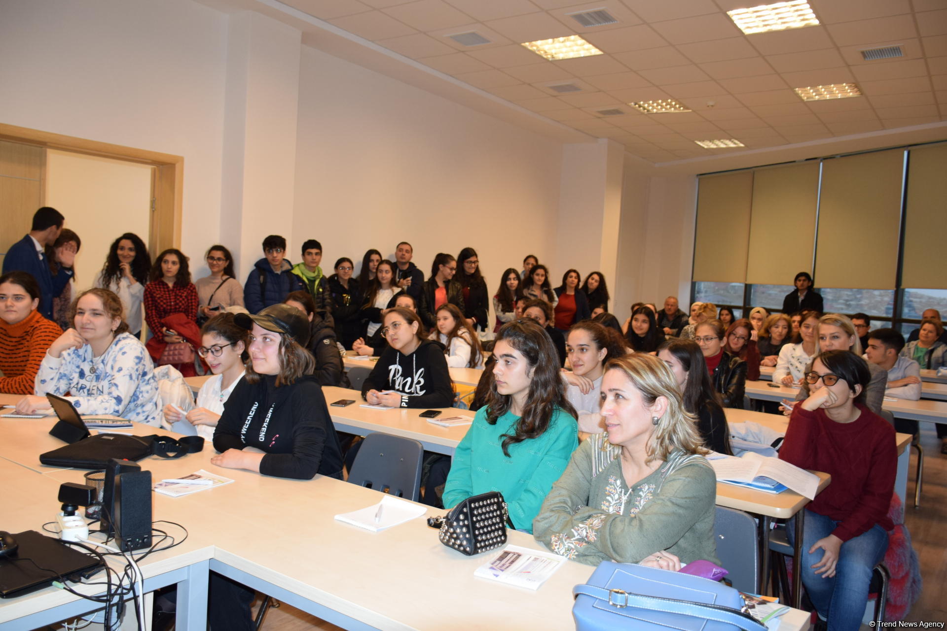 В Бакинском филиале МГУ имени М.В. Ломоносова прошел традиционный День открытых дверей (ФОТО)