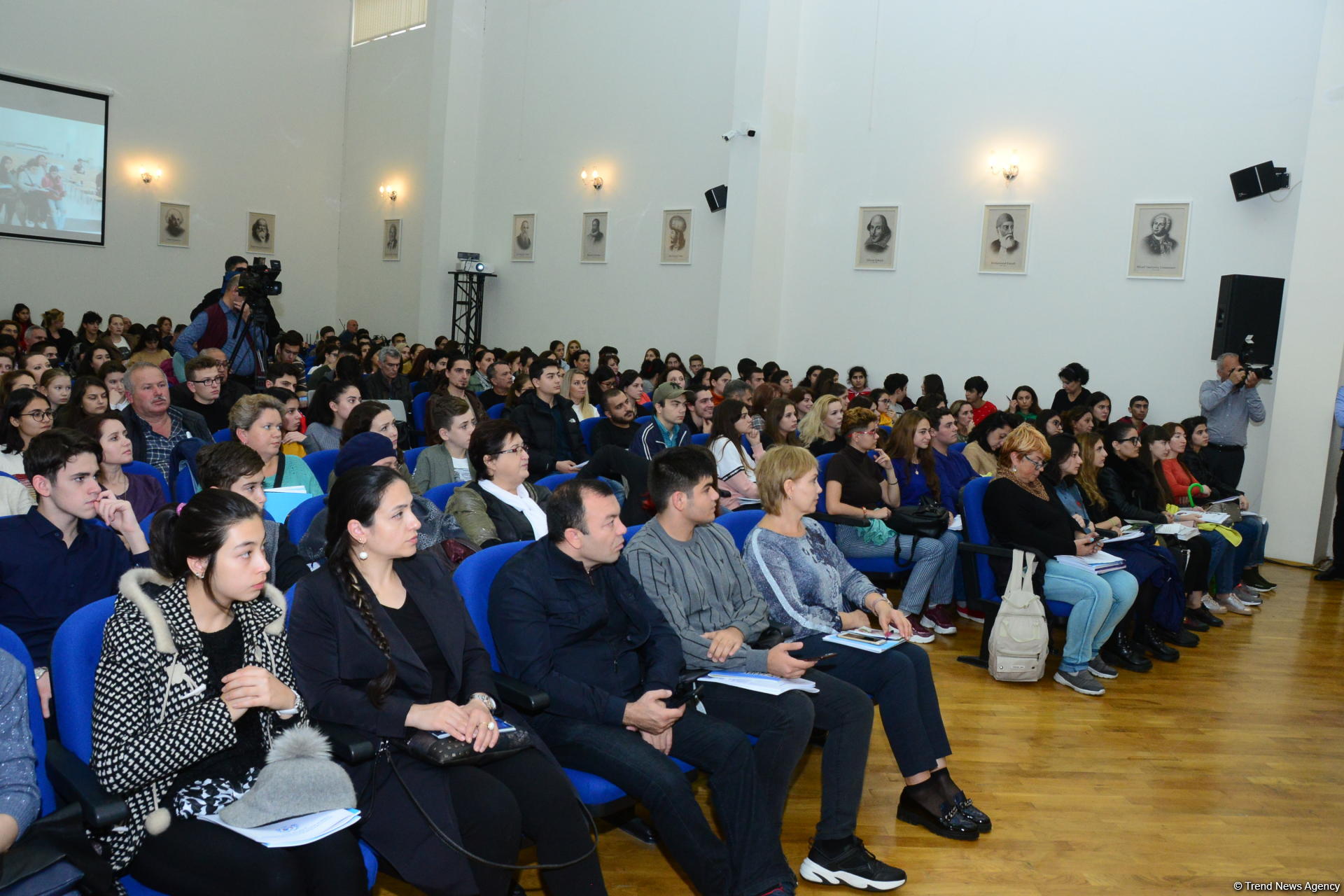 В Бакинском филиале МГУ имени М.В. Ломоносова прошел традиционный День открытых дверей (ФОТО)