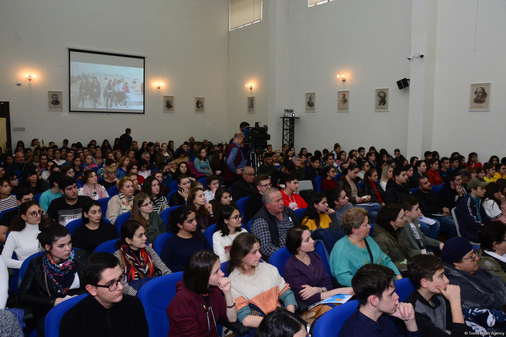 В Бакинском филиале МГУ имени М.В. Ломоносова прошел традиционный День открытых дверей (ФОТО)