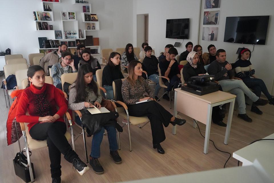 Бывшая "Советская" в фантазиях Баку, или Улыбка Чешырского кота  (ФОТО)