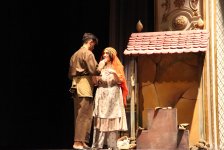 Радиоведущая, математик и переводчик дебютировала на сцене Азербайджанского театра (ВИДЕО, ФОТО)