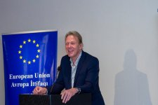 Бывшая "Советская" в фантазиях Баку, или Улыбка Чешырского кота  (ФОТО)