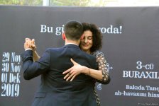 Необычное шоу в Бакинском метро – страстное Аргентинское танго (ВИДЕО, ФОТО)