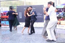 Необычное шоу в Бакинском метро – страстное Аргентинское танго (ВИДЕО, ФОТО)