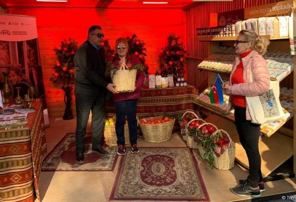 Праздник Короля фруктов в Гёйчае – донер из гранат, конкурсы, самое красное шоу (ФОТО)