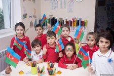 Самые маленькие дети показали свою любовь к флагу Азербайджана (ФОТО)