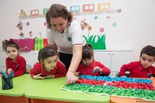 Самые маленькие дети показали свою любовь к флагу Азербайджана (ФОТО)