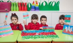 Самые маленькие дети показали свою любовь к флагу Азербайджана (ФОТО)