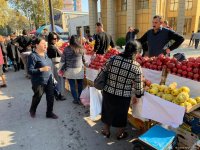 Праздник Короля фруктов в Гёйчае – донер из гранат, конкурсы, самое красное шоу (ФОТО)