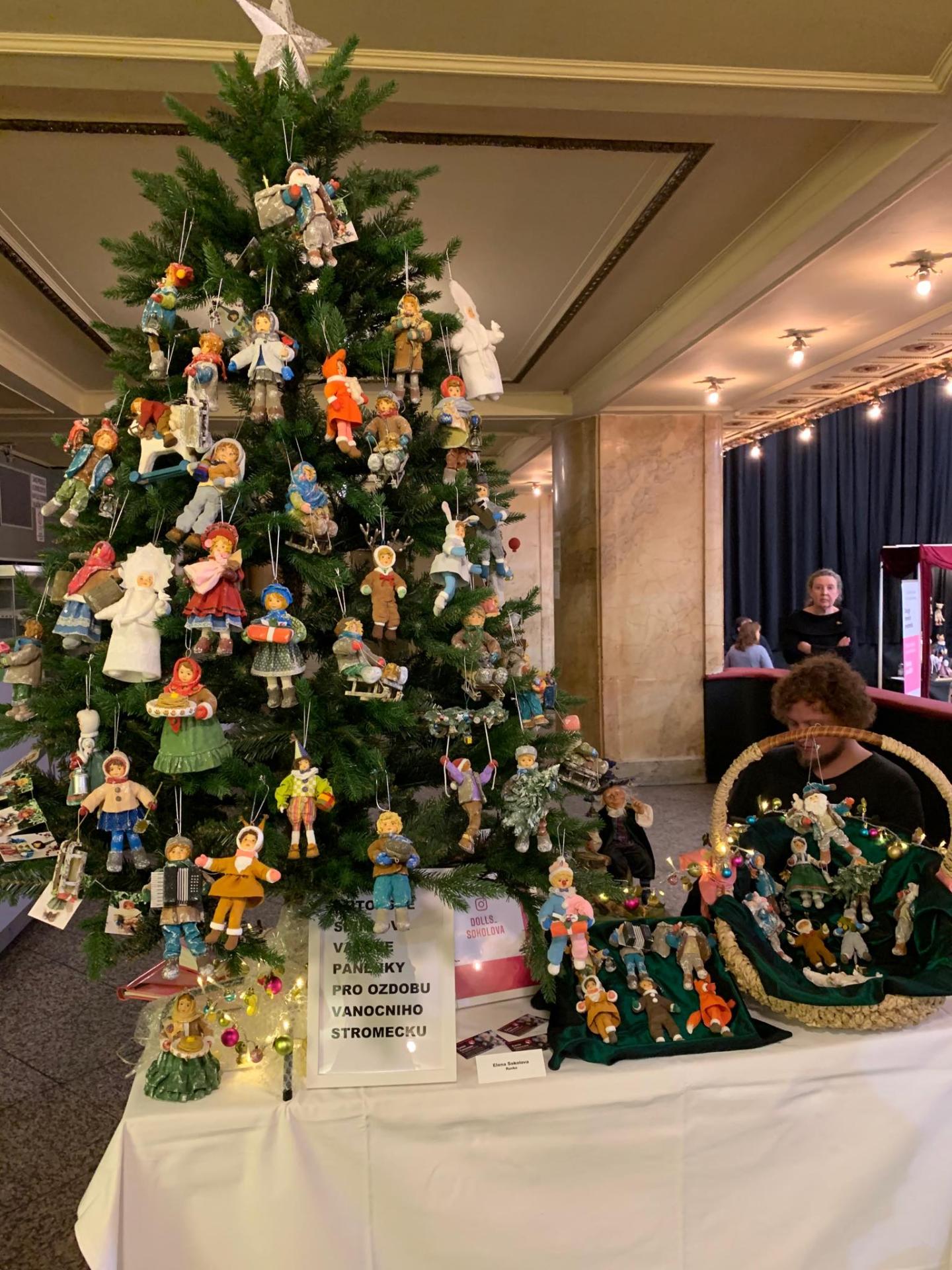 Куклы Фарах Алиевой представлены на Международной выставке Prague Doll 2019 (ФОТО)