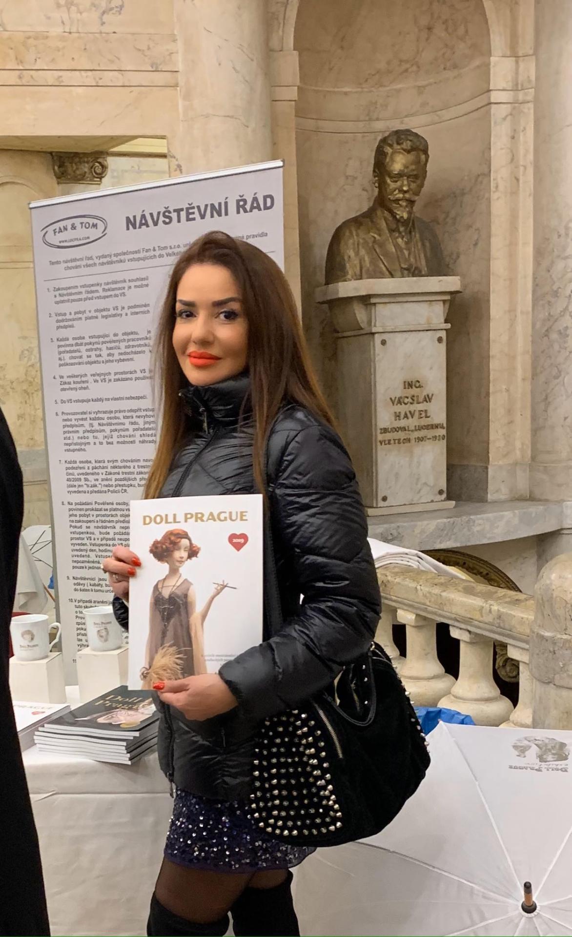 Куклы Фарах Алиевой представлены на Международной выставке Prague Doll 2019 (ФОТО)