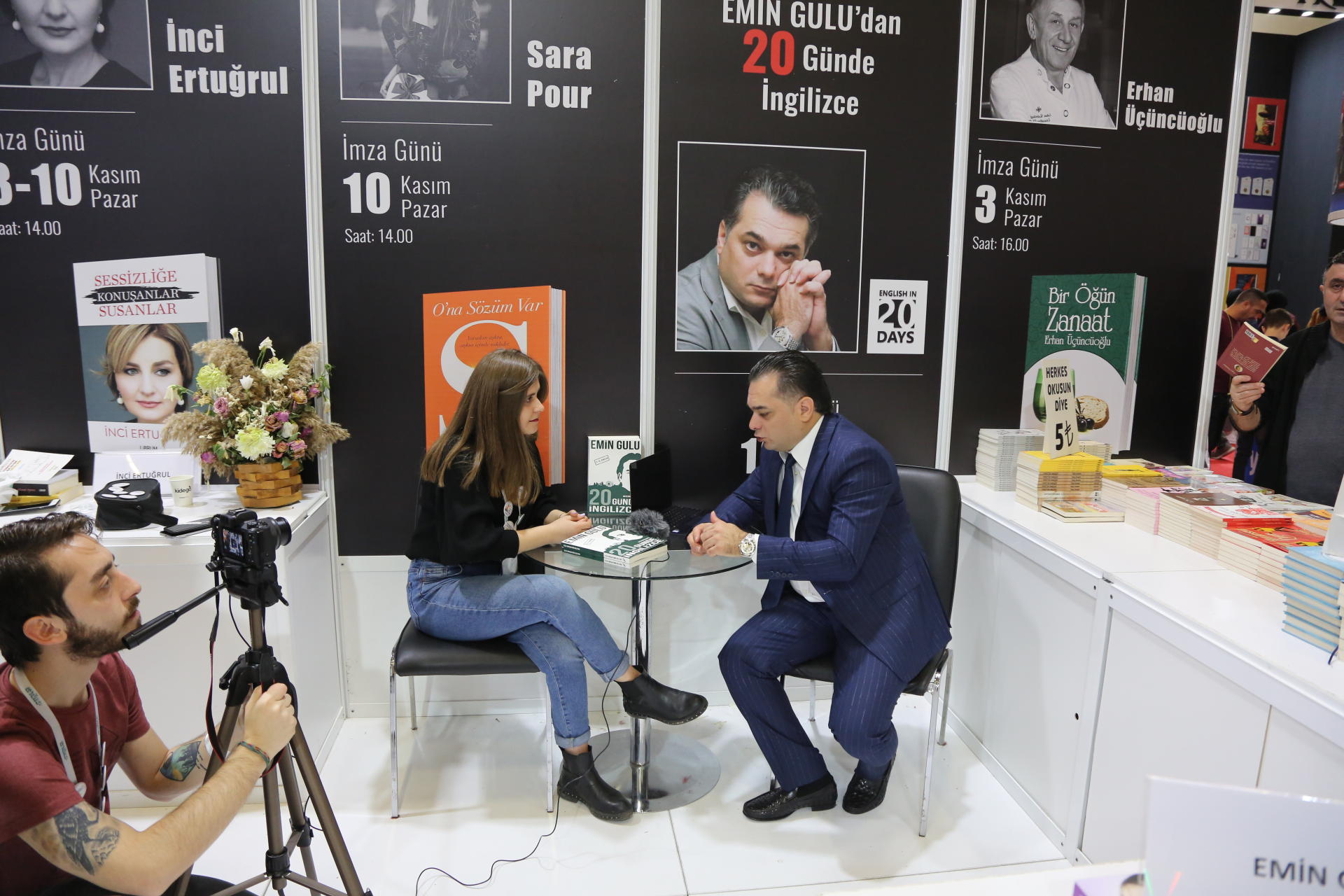 Он в совершенстве владеет 25-ю языками. Книга Эмина Гулу  вызвала интерес в Турции (ФОТО)